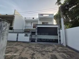 Piliyandala Architecture Designed Super Luxury Three Storey House