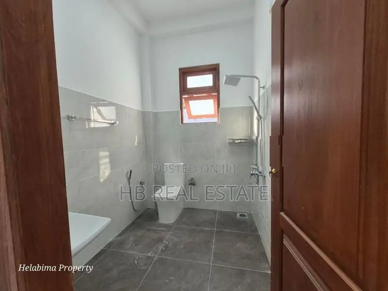 Piliyandala Architecture Designed Super Luxury Three Storey House
