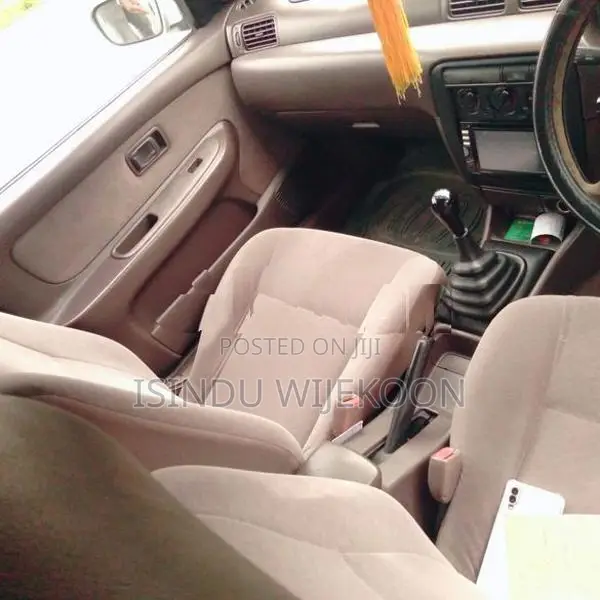 Nissan Sunny FB14 2000