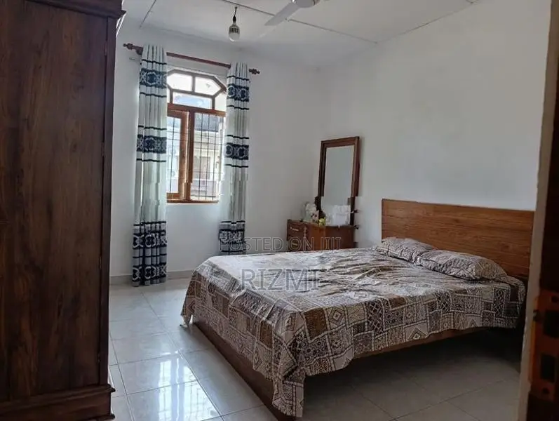 3BR 1st Floor Semi Furnished House for Rent in Mount Lavinia