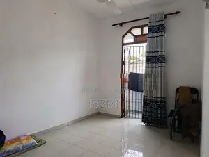 3BR 1st Floor Semi Furnished House for Rent in Mount Lavinia