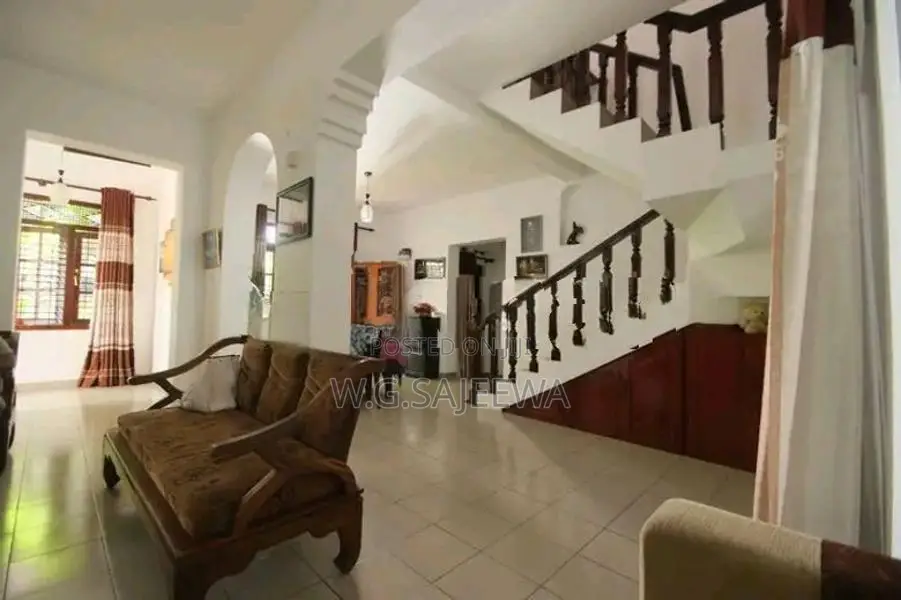 Main Road Facing 2 Storey House Sale in Pannipitiya
