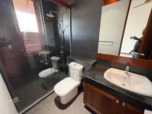 3 Storey House for Sale (with Swimming Pool and Bar)kotte