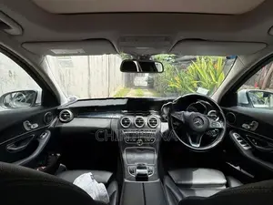 Mercedes Benz C180 Avantgarde 2016