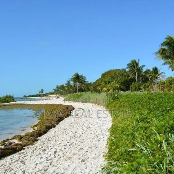 Plots of Land in Thangalle