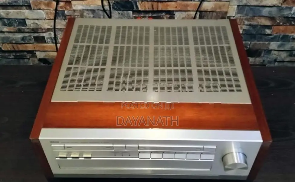 Yamaha A-2000 Sterio Amplifier