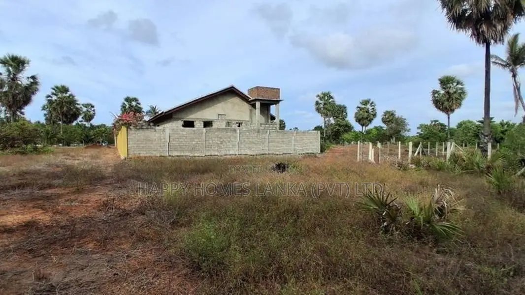 HHL1144 - Land for sale in Chathurkondan