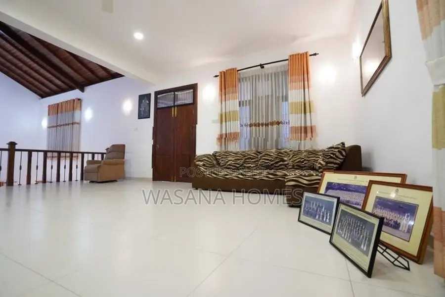 Modern luxury House for sale Talawathugoda