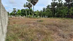 HHL1144 - Land for sale in Chathurkondan