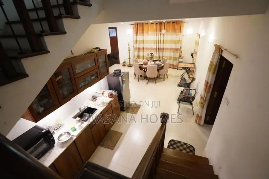 Modern luxury House for sale Talawathugoda