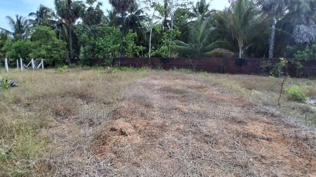 HHL1144 - Land for sale in Chathurkondan