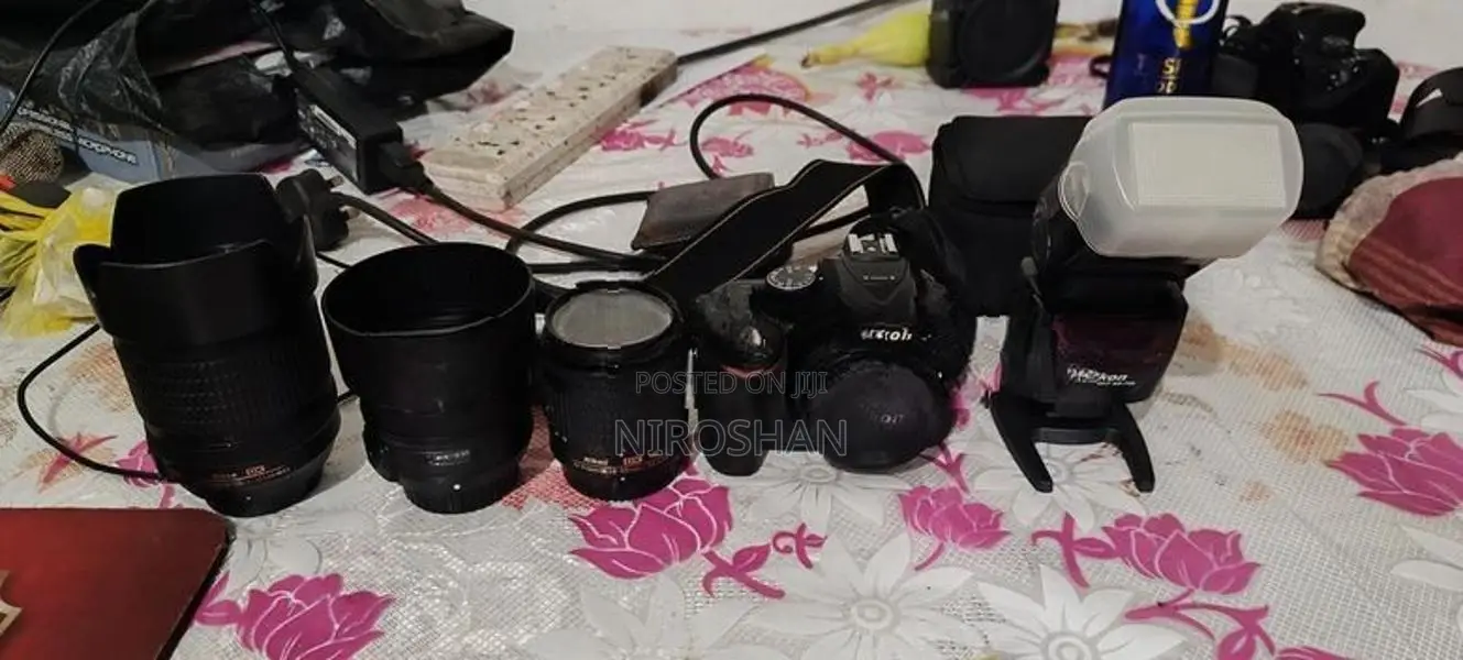 Nikon D5300 Camera with Lens, Speed Light
