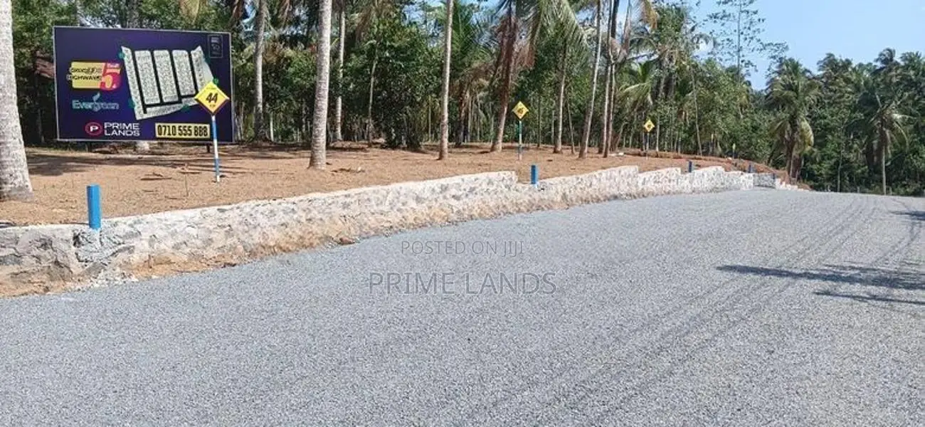 Kahathuduwa , Residential Land for Sale in Weniwelkola School Lane