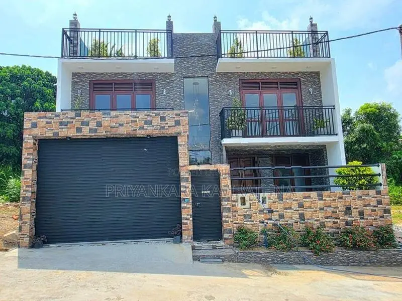 5 minutes to Highway / Best Quality Mordern 3 Storied House -Kahatuduw