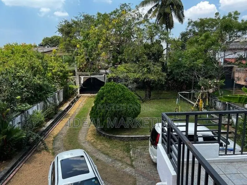 Piliyandala - Super Luxury House for Sale