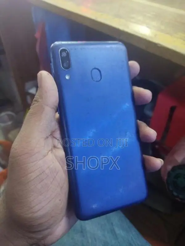Samsung Galaxy M20 3/32GB (Used)