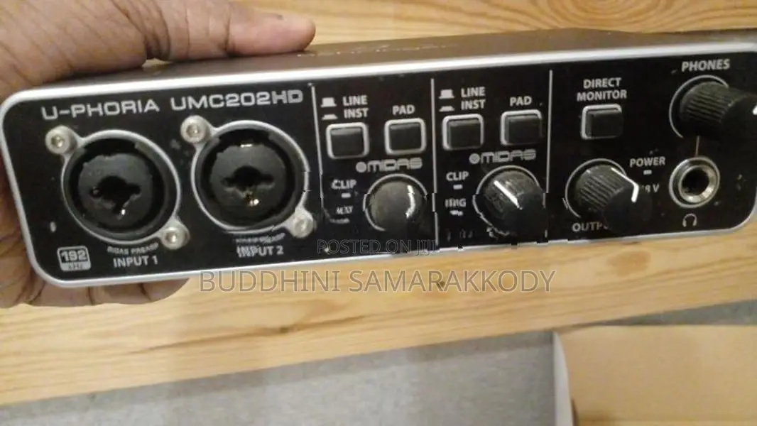 Behringer U-Phoria UMC202HD Audio Interface