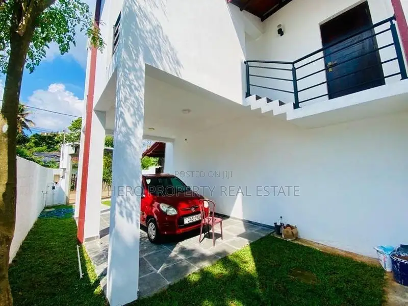 Modern Luxurious House for Sale in Boralesgamuwa 🏠 -