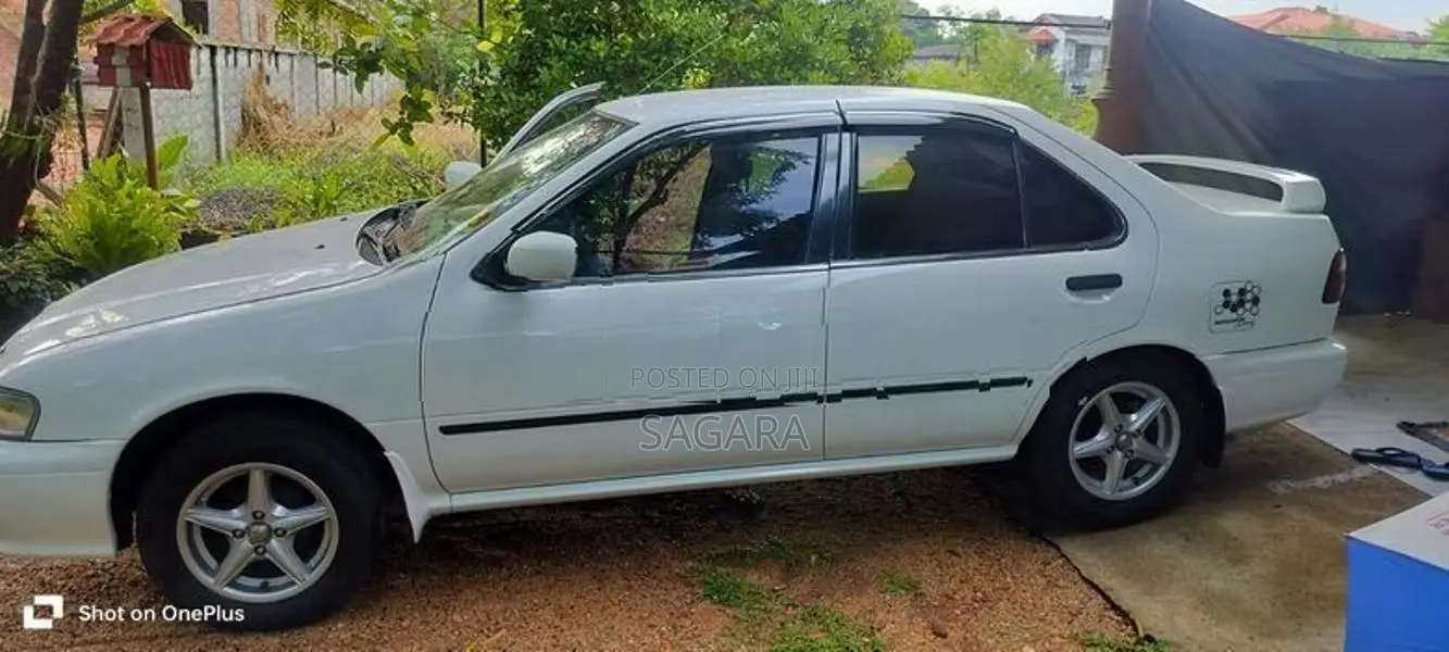 Nissan Sunny 1999