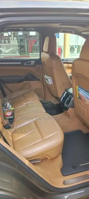 Porsche Cayenne 2012