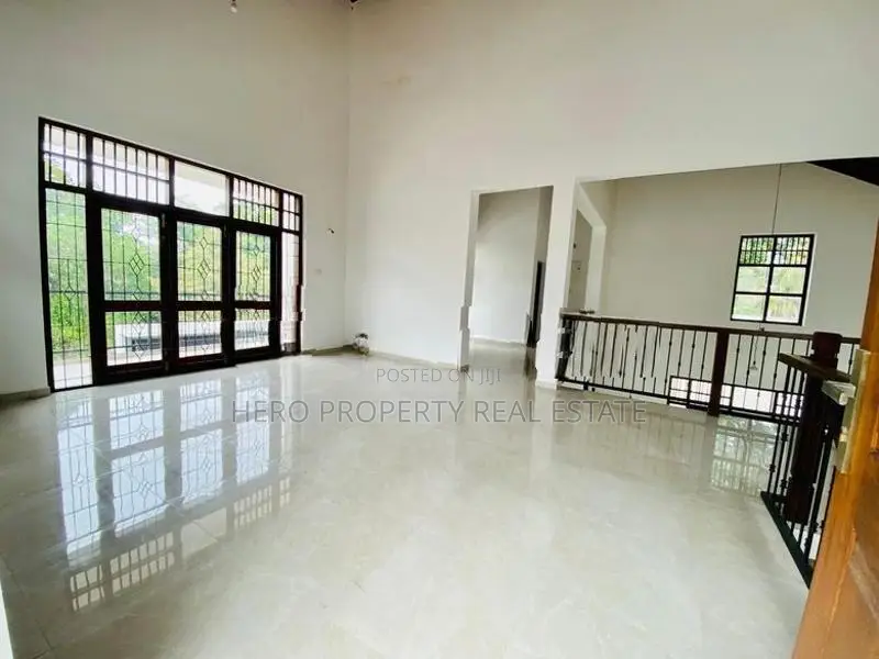 Luxurious House for Sale in Boralesgamuwa