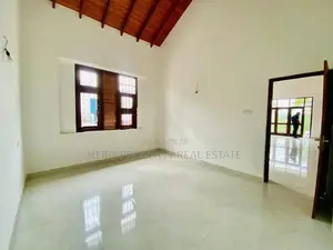 Luxurious House for Sale in Boralesgamuwa