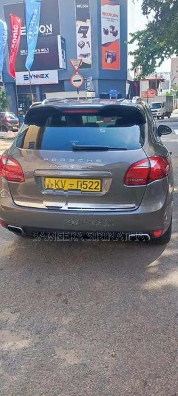 Porsche Cayenne 2012