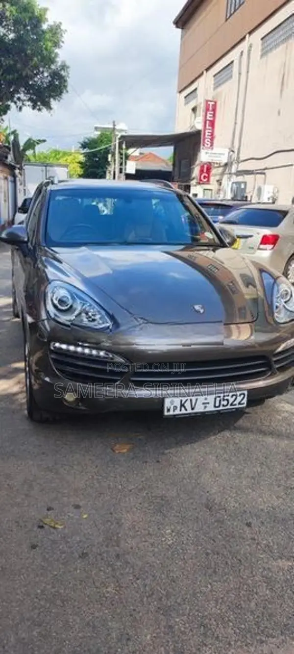 Porsche Cayenne 2012