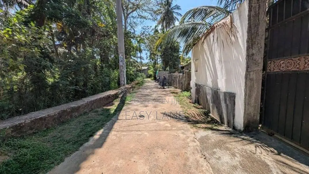 Land for Sale in Mirigama