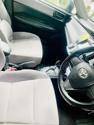 Toyota Axio 2012