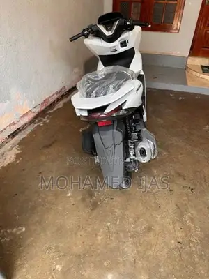 Honda PCX160 2025