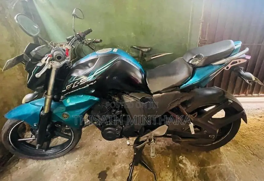 Yamaha FZs V2 2015