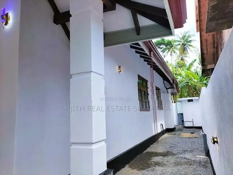 4 Rooms Brand New Luxury House For Sale in Negombo