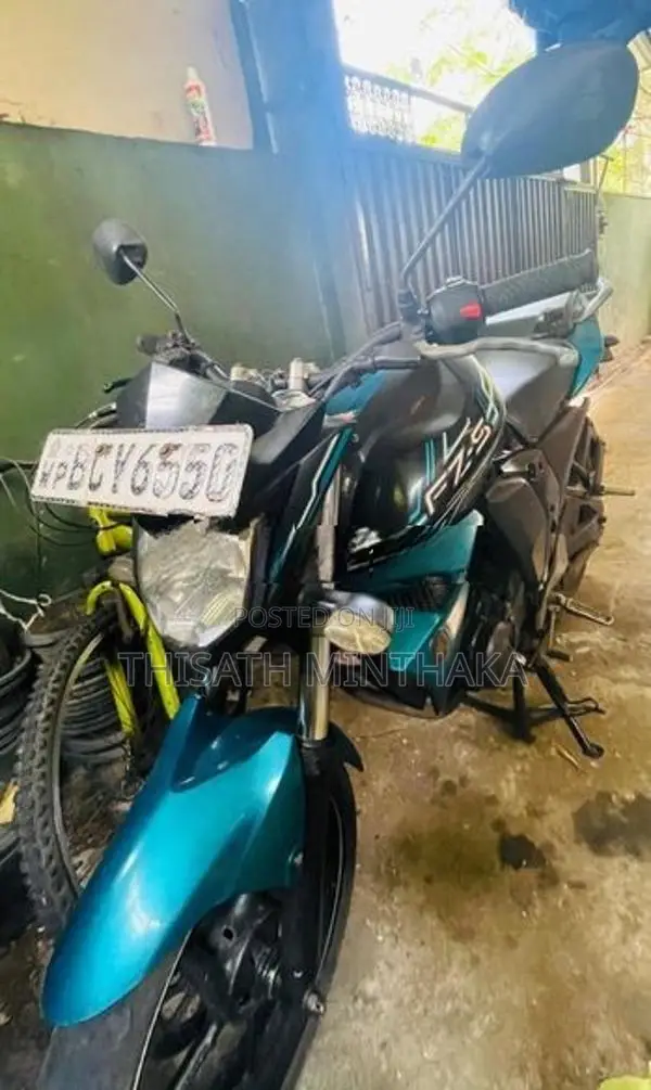Yamaha FZs V2 2015