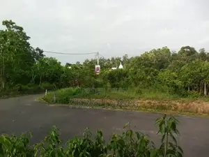 අම්බලන්ගොඩින් ඉඩමක්