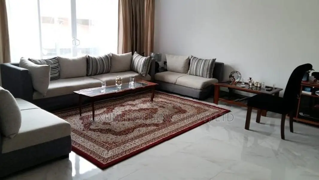 Luxury Apartment For Sale in inner flower road Colombo 03 [ 2154C ]