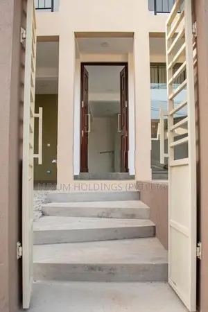 Super Luxury Modern House For Sale in Kesbawa Junction [ 2111C ]
