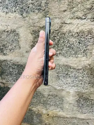 Apple iPhone 11 Pro 256GB (Used)