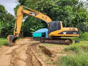 CAT 320C