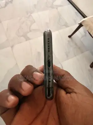 Apple iPhone XS (Used)