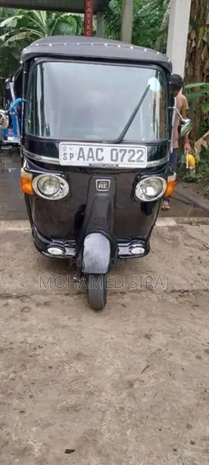 Bajaj RE 2012