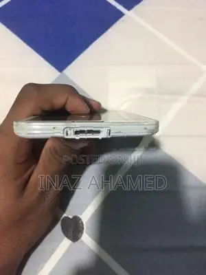 Samsung Galaxy S5 (Used)