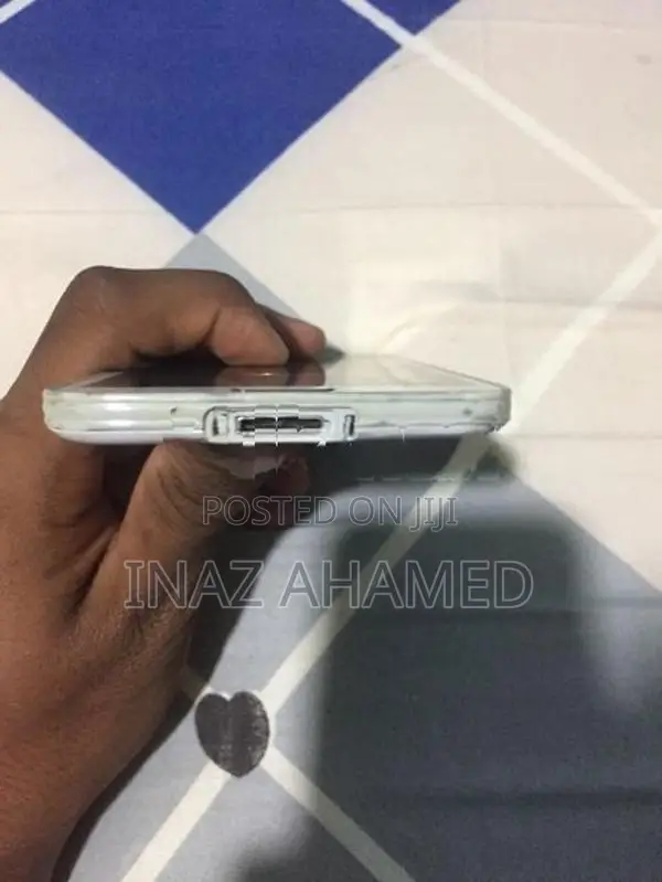Samsung Galaxy S5 (Used)