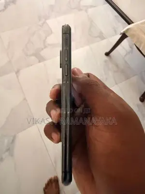 Apple iPhone XS (Used)