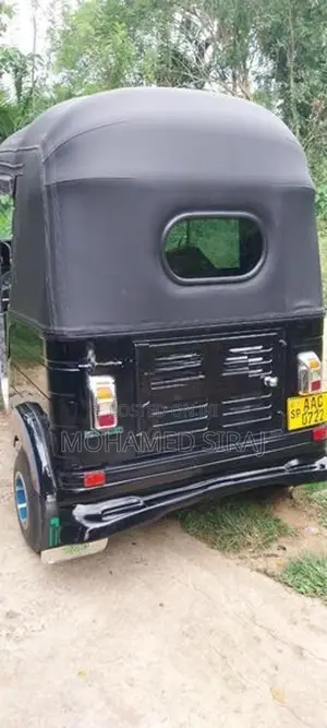 Bajaj RE 2012