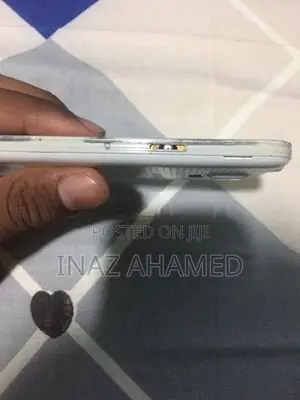 Samsung Galaxy S5 (Used)