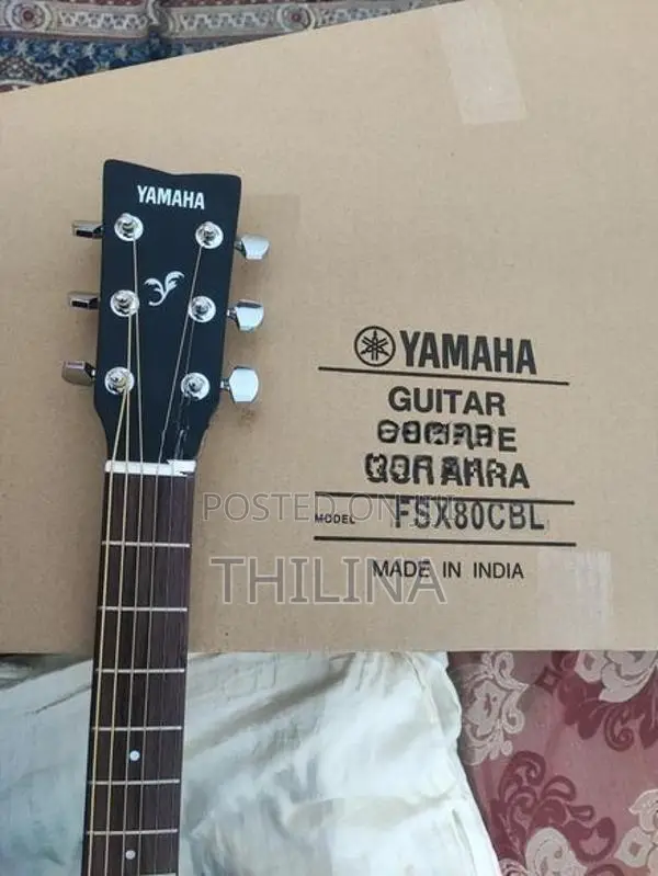 Yamaha FSX80C Guitar