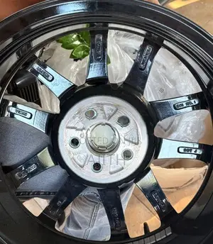 18” Alloy Wheels