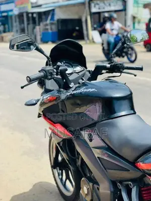 Bajaj Pulsar AS 150 2015