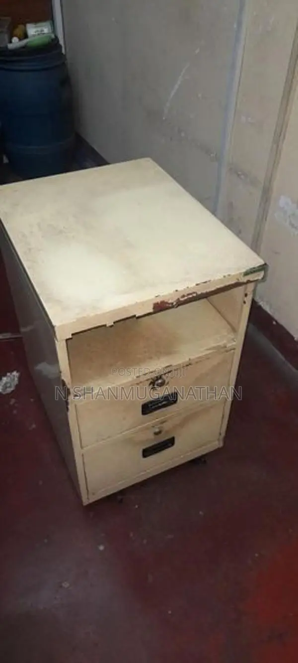 Movable Cabinet with 2 Drawers
